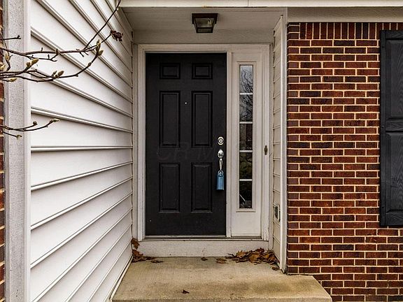2nd image of 4592 Glen Lakes Dr