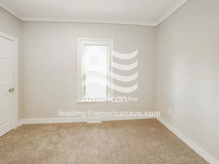 1453388_008_wm_-_main_bedroom_13349176.jpg