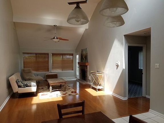 2nd image of 12714 Skyknoll Ln