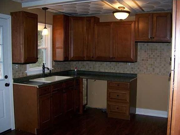 5th image of 8007 Jonquil Dr