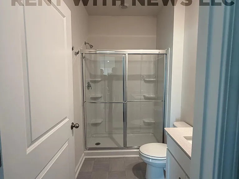 105 Brookberry Ct — Photo 36