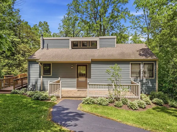 320 W Wachter Rd, Galena, IL 61036