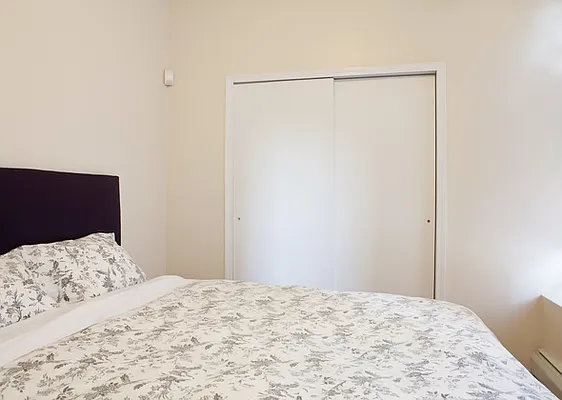 Sold by Dream NYC LLC | media 9