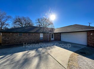 1509 Springbrook St, Corinth, TX 76210