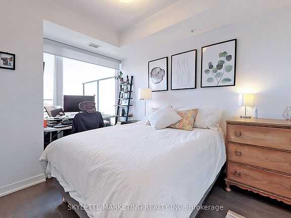5th image of 120 Bayview Ave #N614