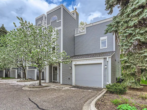 201 Main St NE, Minneapolis, MN 55413