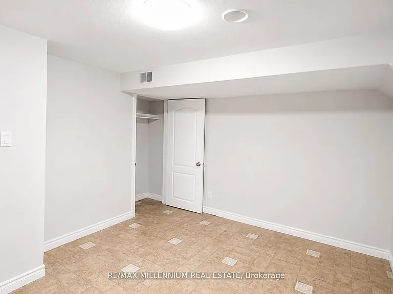 15 Quinlan Rd — Photo 7