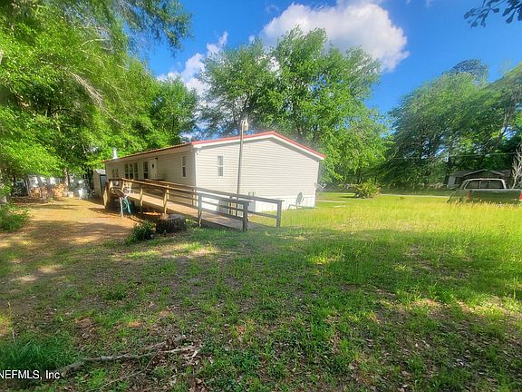 3rd image of 305 NE MENLO Glen