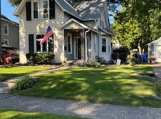 1131 24th St, Moline, IL 61265