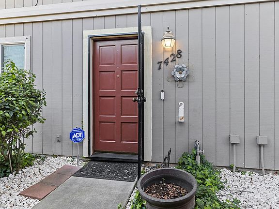 5th image of 7428 Ranch Ave