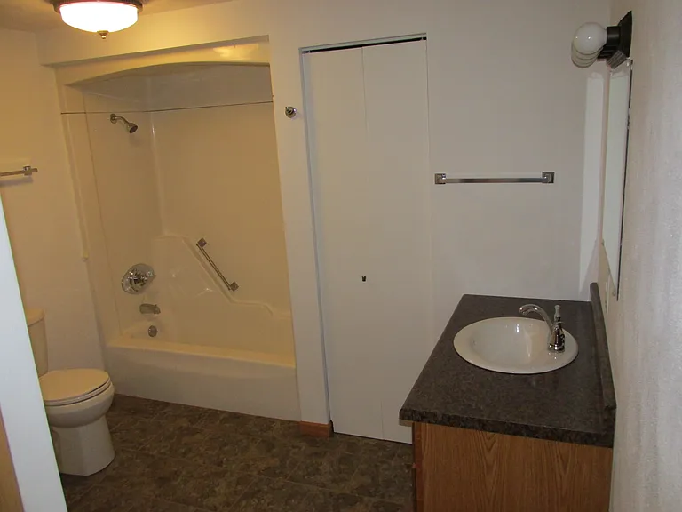 810 Dilenbeck Dr #1-4 — Photo 5
