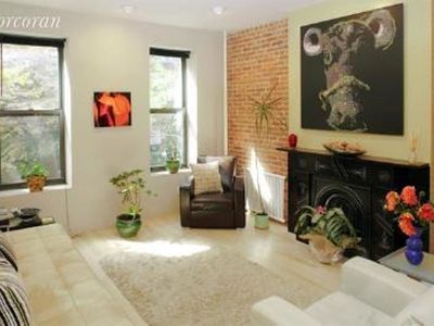 231 E 88th St APT 2W, New York, NY, 10128