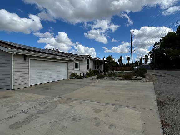 5th image of 740 Lucas St