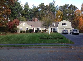 19 Townsend Rd, Lynnfield, MA 01940