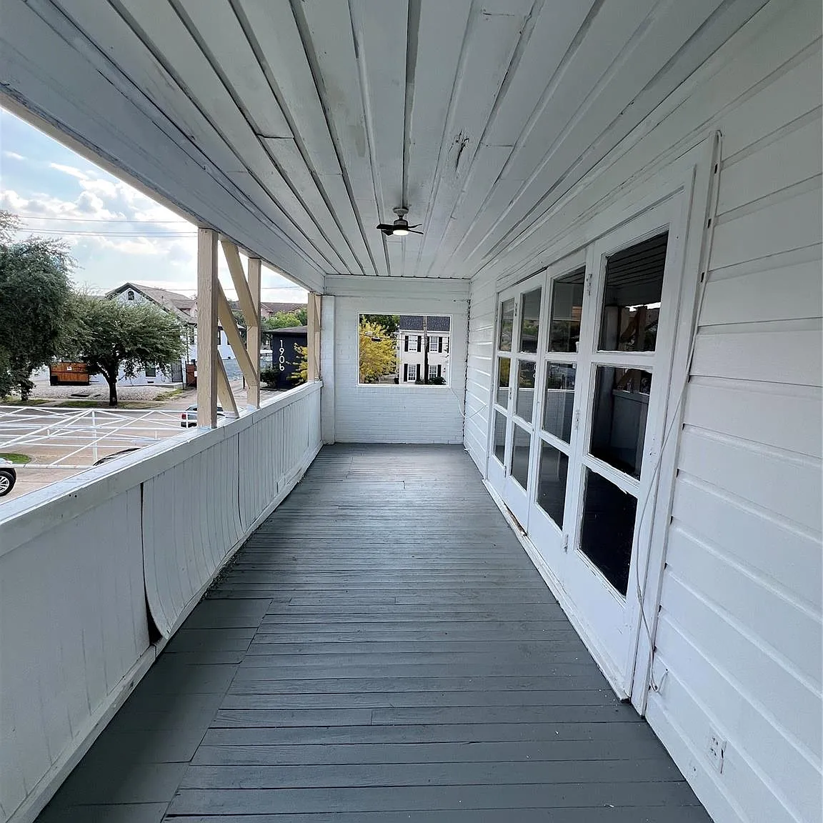 1 bed, 1.0 bath, 6656 sqft, $1,100 — Photo 3