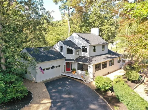 9019 River Cres, Suffolk, VA 23433