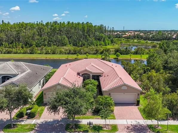 15860 Aurora Lake Cir, Wimauma, FL 33598