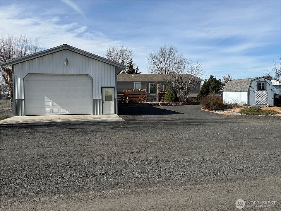 1st image of 165 NE Dungan Street
