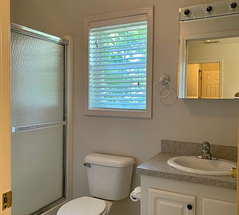 5th image of 827 Arlington Ave APT 3