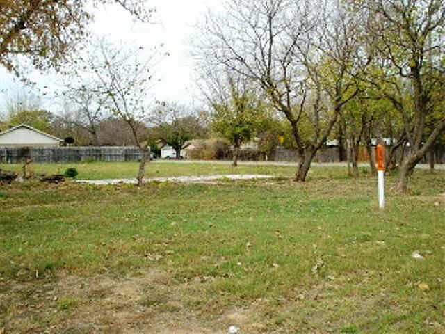 2nd image of 1001 Boyd Rd