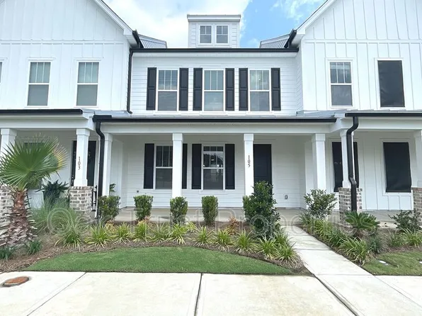 105 Summer Tanager Dr, Ravenel, SC 29470