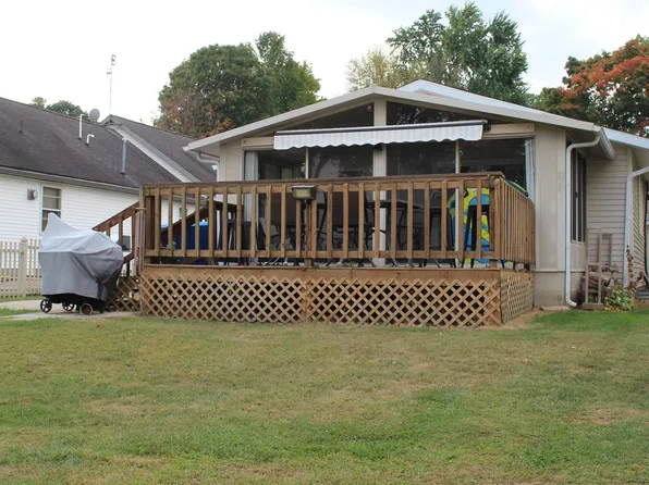 7965 S 140 E, Wolcottville, IN 46795