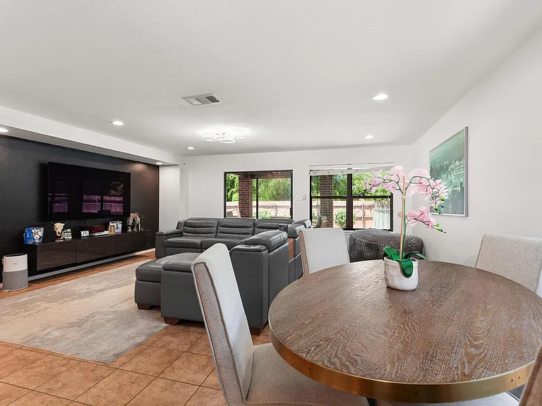 14224 Lake Victor Dr — Photo 2