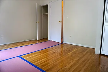 Rented by R New York