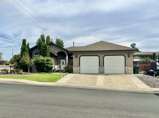 994 E Hurlburt Ave, Hermiston, OR 97838