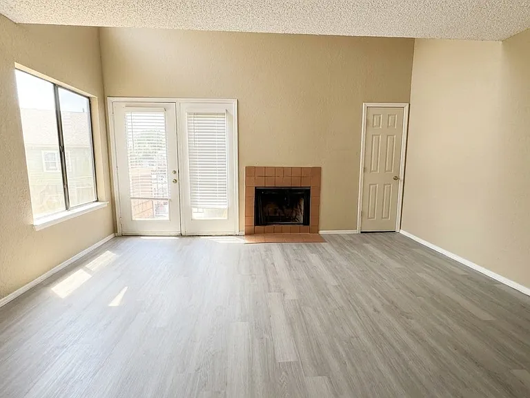 9811 Walnut St #F201 — Photo 3