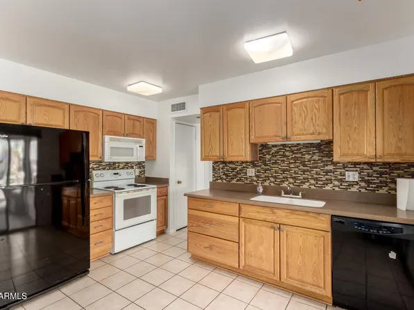 17427 N APPALOOSA Drive, Sun City, AZ 85373