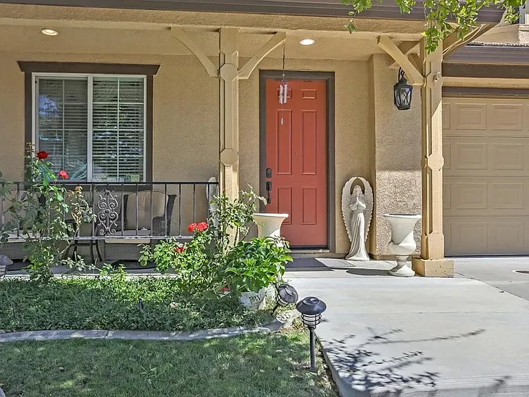 1865 Marinette Ln — Photo 9