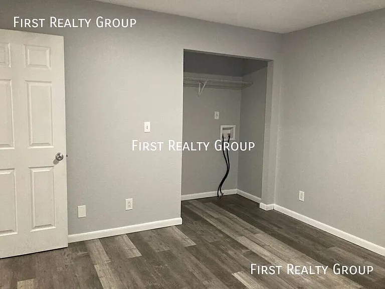 305 N Broadway St #7 — Photo 6
