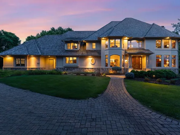 9991 Dell Rd, Eden Prairie, MN 55347