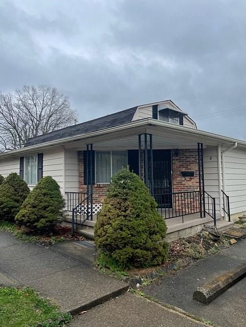 1st image of 8 Woodhill Ct