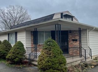 8 Woodhill Ct, Oak Hill, WV