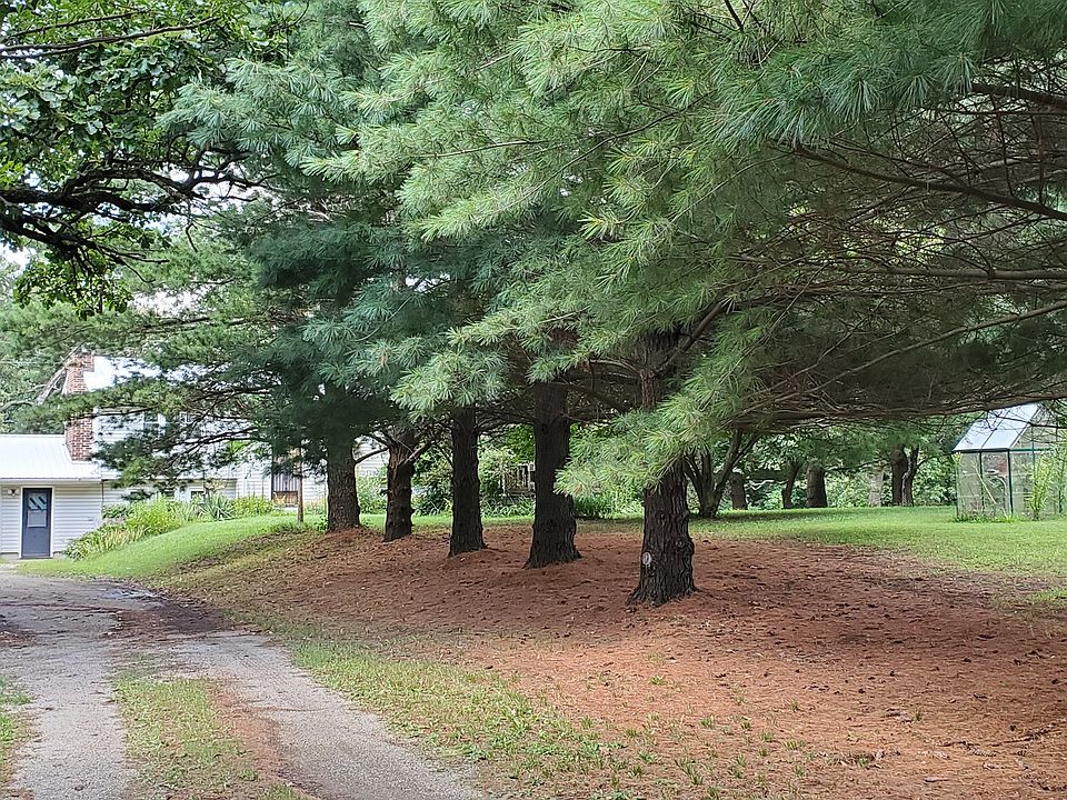 2nd image of 6669 SE Smith Rd