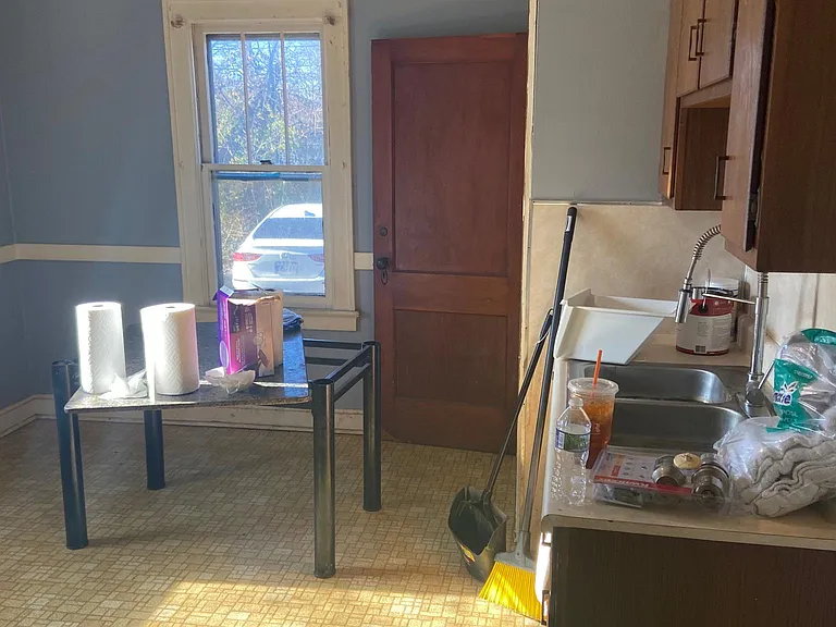 1305 E Riverside Dr #1305 — Photo 8
