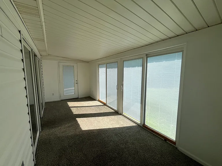 937 Red Fox Rd — Photo 11