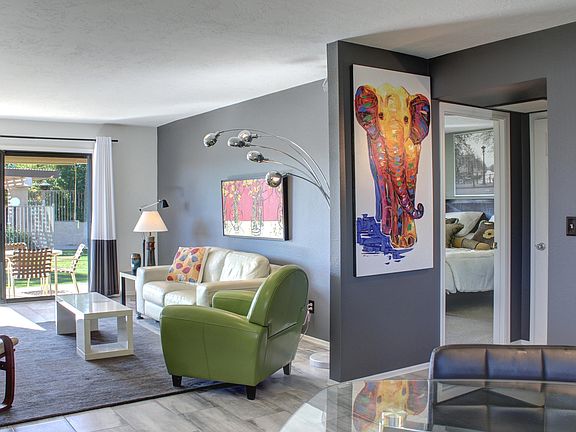 4th image of 708 S Arrowwood Way