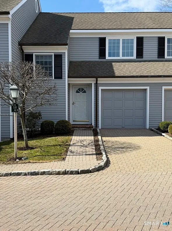 1 bed, 1.5 bath, 900 sqft, $3,900 — Photo 2