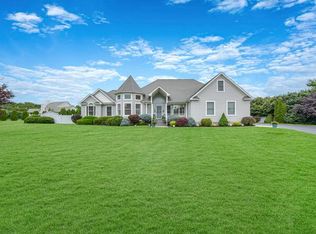 11 Kingfish Ct, Riverhead, NY 11901