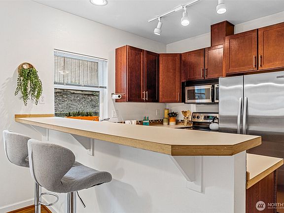 5th image of 7322 Rainier Avenue S #208