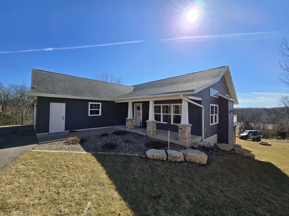 14A55 Pilot Point Ln, Apple River, IL 61001