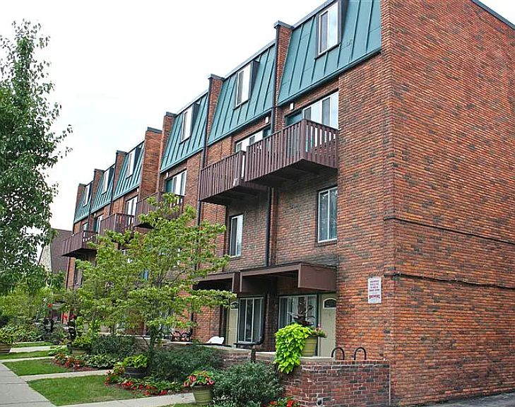 1st image of 1224 Washtenaw Ct APT 14