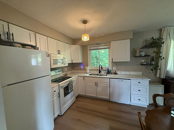 3rd image of 12916 Pilgrim Ln N #12916