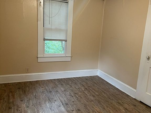 5th image of 117 W 7th Ave