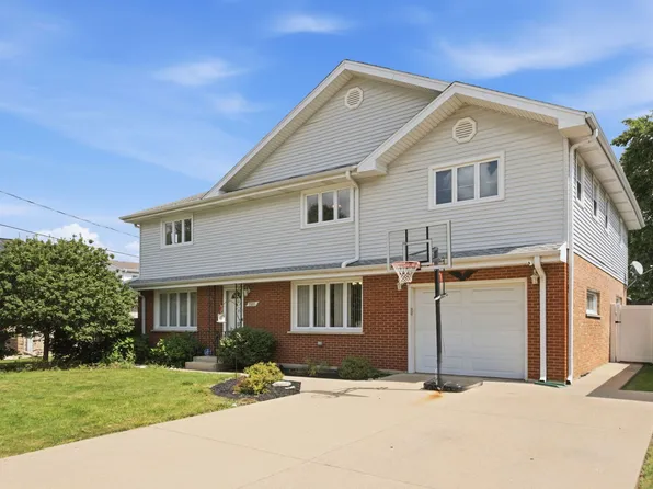 7211 Stickney Ave, Bridgeview, IL 60455