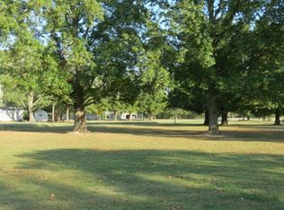 8644 E Jackson Street Rd, Du Quoin, IL 62832