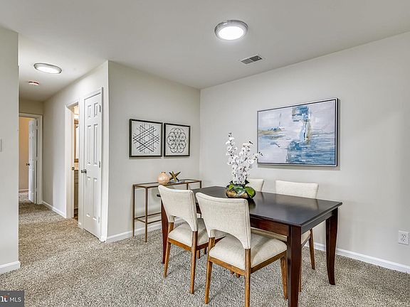 3rd image of 2820 Lee Oaks Pl APT 201